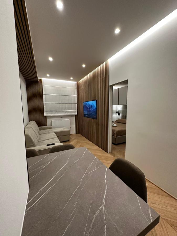 Appartamento Bilocale Luxury A 50 Mt Dalla Stazione Di